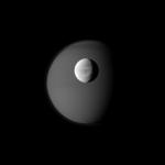 Dione und Titan