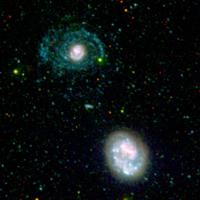 NGC 4625 und NGC 4618